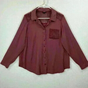 Torrid Lizzie Shirt Women’s Size 0 (L/12) Burgundy Button-Up Crochet